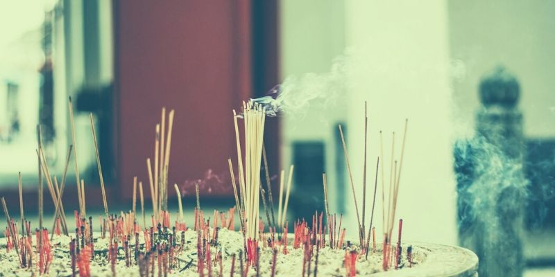 Meilleures marques d'encens. 6 meilleurs bâtons d'encens